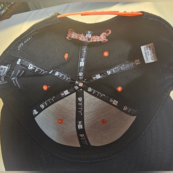 NWOT New Era Black and Orange Emmure Metalcore Snapback NOS - Picture 7 of 9